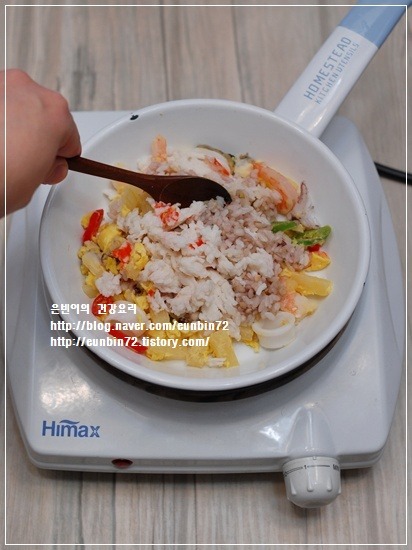 오늘은 왠지 색다른 밥이 생각난다면...동남아식 게살 볶음밥