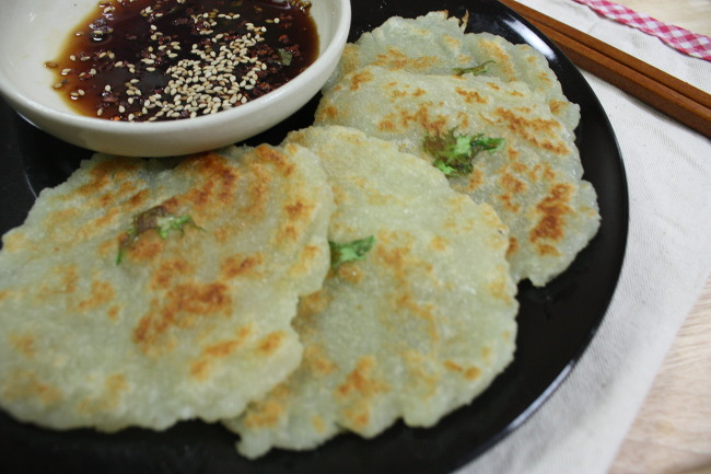 쫀득한 맛..감자전