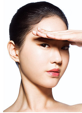 다크서클 이미지