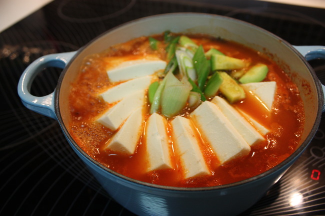 누구나 해도 맛있는~~~돼지고기 김치찌개.